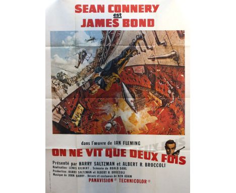 Large original vintage cinema poster for the French re-release of James Bond film, You Only Live Twice, the fifth movie in th