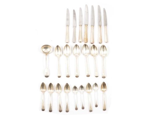 Sundry silver cutlery, including a silver sauce ladle, London 1825, fiddle pattern handle with engraved crest, six matched de