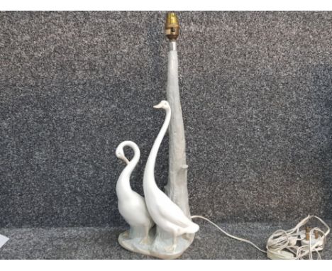 Large Nao by Lladro table lamp with 2 large swans at the base