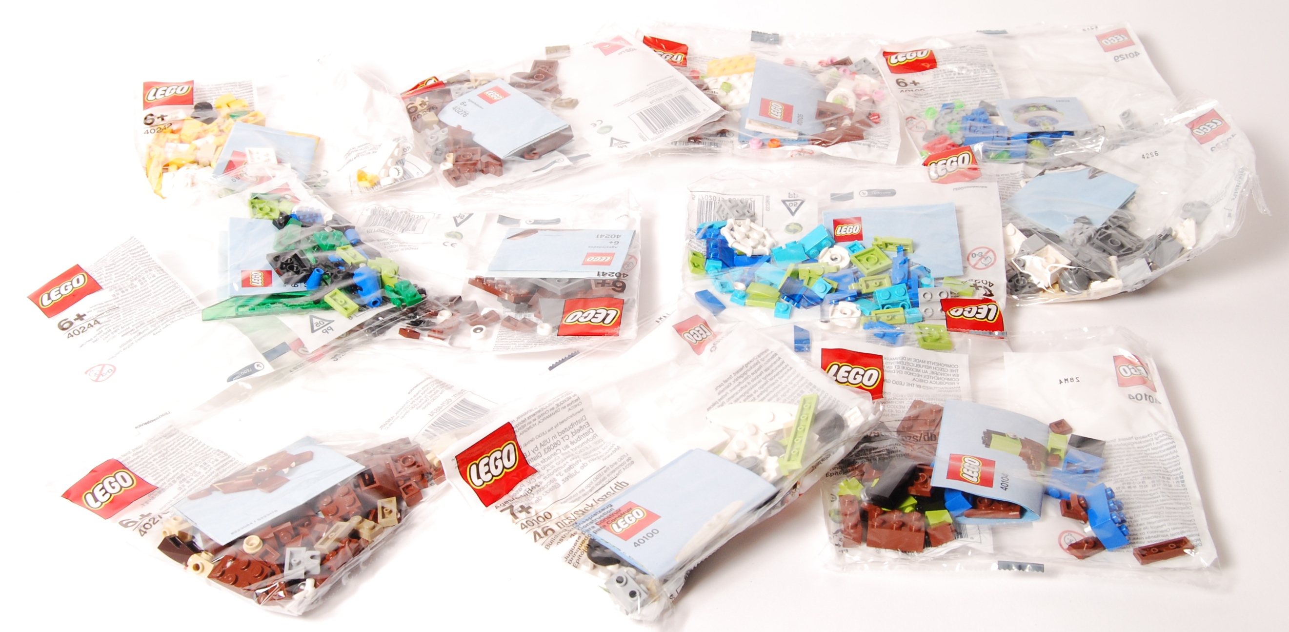 A selection of Lego Mini Build Poly bag sets to include numbers 40104