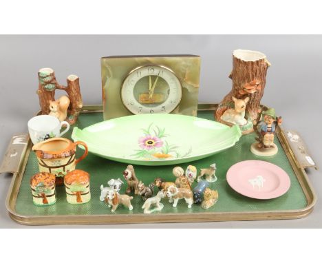 A tray of mixed ceramics to include Hummel figure, Wedgwood Jasperware, Carlton ware, onyx mantel clock etc.