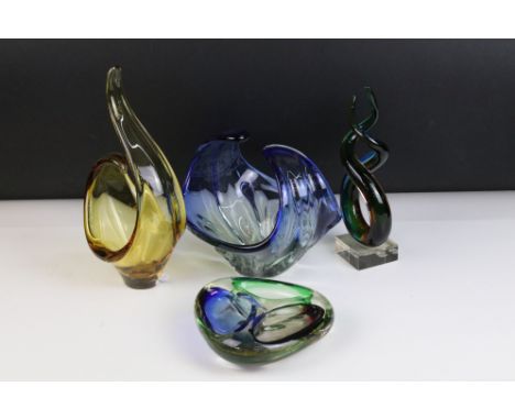 Four pieces of studio glass sculptures in mixed colourways to include bowl and ashtray examples, tallest approx. 27cm