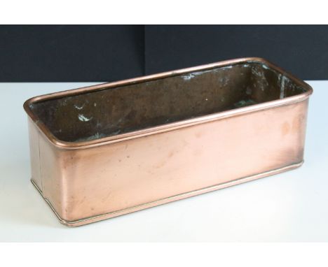 Copper rectangular planter with rounded ends and rolled rim, 34cm long