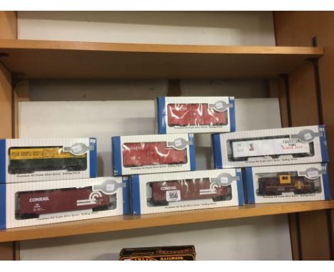 2 BACHMANN HO 18216 HIGH CUBE BOXED CAR, 2 BACHMANN HO 18006 50ft BOXED CAR, 1 BACHMANN HO 17702 CABOOSE, 1 BACHMANN HO17947 
