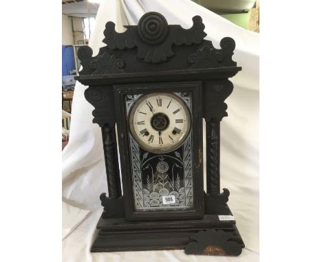 WOOD CASED AMERICAN STYLE MANTLE CLOCK