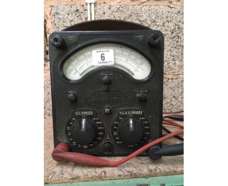 VINTAGE UNIVERSAL AVOMETER WITH LEADS