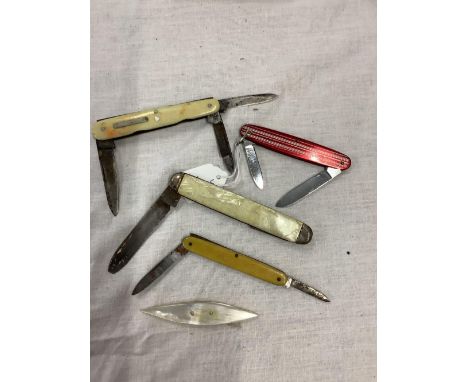 4 VINTAGE POCKET KNIVES &amp; MOP COTTON WINDER