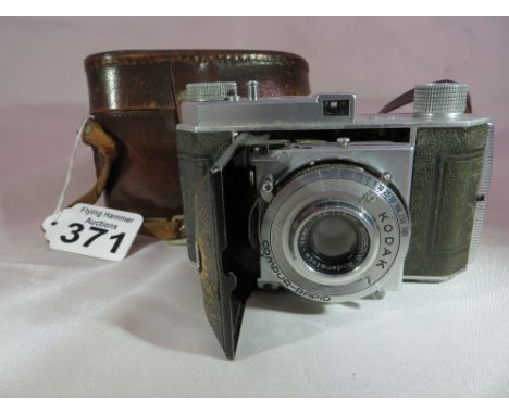 A Kodak Compur Rapid camera and case.