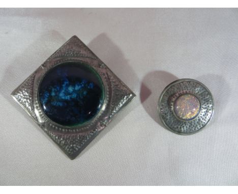 2x Vintage pewter Ruskin brooches.