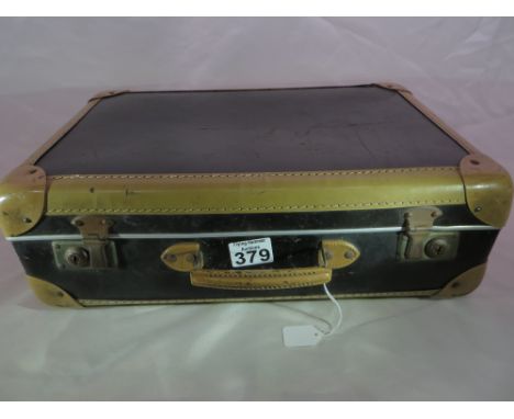 A small vintage suitcase. Please note that buyer must arrange collection of this item.