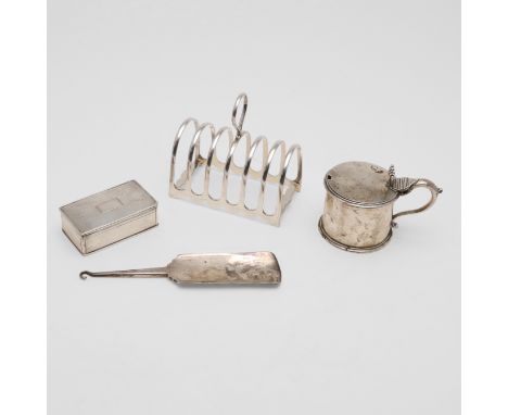 A George V toast rack, with seven arched bars, by Atkin Brothers, Sheffield 1930, a William IV rectangular engine-turned snuf