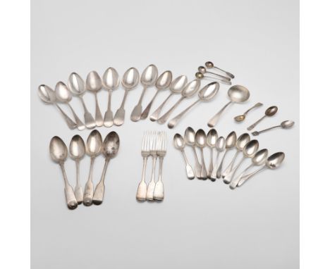 including: 11 tablespoons, 4 dessert spoons, 3 dessert forks, 12 teaspoons, a sauce ladle and 4 condiment spoons, the majorit