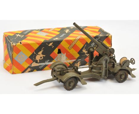Elastolin - Model No. 748 'Flugzeugabwehrkanone' (Anti-Aircraft Gun). Appears in working order but not checked. Condition gen