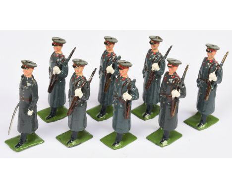 Britains - Set No. 2027 'Red Army Guards Infantry', Unboxed. Conditions generally appear Good Plus overall (three have broken
