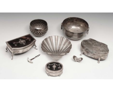 A collection of miscellaneous silver and other wares including a Victorian silver ashtray in the form of a scallop dish, 95 g