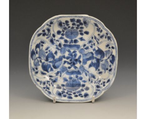 A Chinese blue and white quatrefoil small dish Kangxi (1662-1722), 12.5cm across