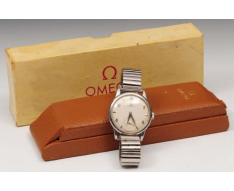 A gent's Omega wrist watch with enamel dial and supplementary second hand, now with later expandable strap, in original prese