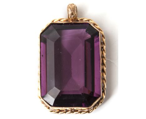 A LARGE MOUNTED AMETHYST PENDANT