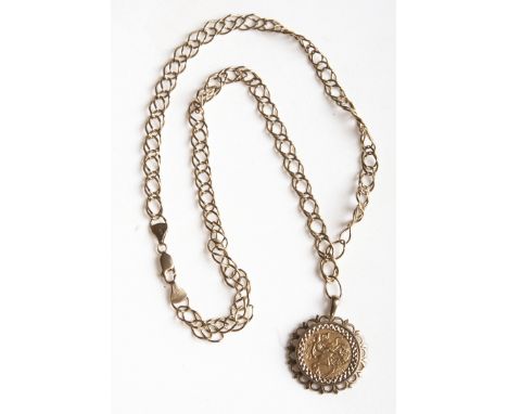1982 9CT MOUNTED SOVEREIGN ON CHAIN 18.5GRMS