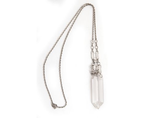 A CRYSTAL PENDANT AND CHAIN, LENGTH 60CM