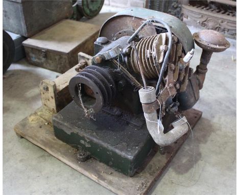 Engine, mounted on planks 