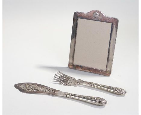 Silver plated Frame with badge to the Army Air Corps centre top, 23 cm x 17 cm, together with silver plated fish servers, (3)