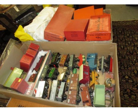 Hornby 0 gauge tin plate clockwork railway set including: an engine with tender and various accessories, some in original box