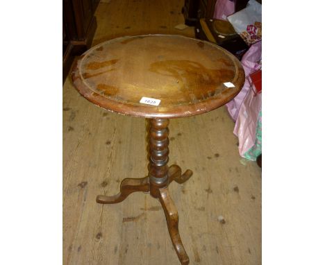 19th Century circular pedestal table on bobbin turned and cabriole supports, small stained beech and gilt reeded column stand