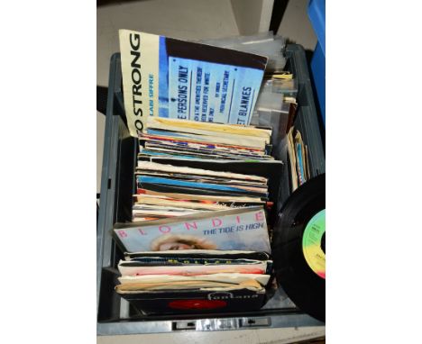 A TRAY CONTAINING OVER ONE HUNDRED AND FIFTY 7'' SINGLES, including Jeff Beck Group, Fleetwood Mac, The Doobie Brothers, Roxy