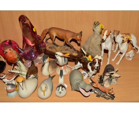 A GROUP OF ANIMAL AND BIRD ORNAMENTS, to include Royal Doulton Cocker Spaniel Ch. 'Dry Toast' HN2517, Beswick Foxhound No2262