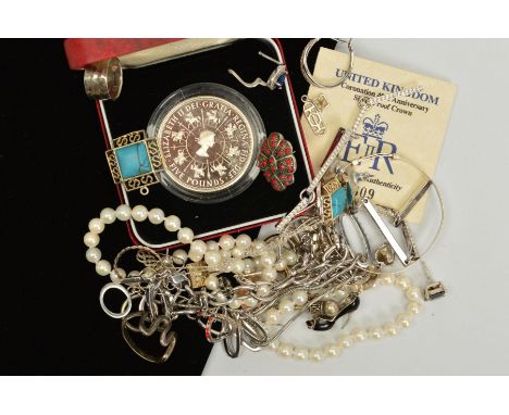 A SELECTION OF MAINLY SILVER AND WHITE METAL JEWELLERY, to include a child's expandable bangle, earrings, necklaces, a cultur