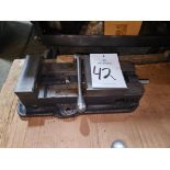 Kurt D675 6" Machine Vise