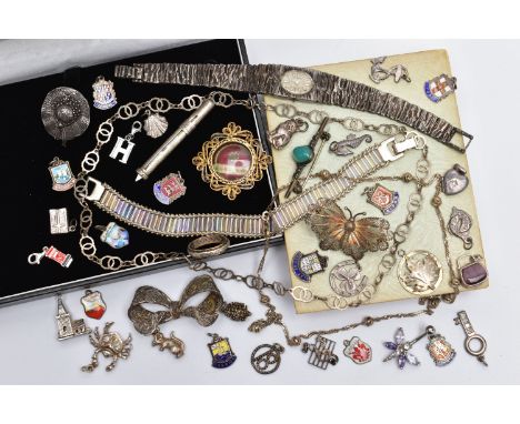 A SELECTION OF SILVER AND WHITE METAL JEWELLERY, to include a ladies silver 'Accurist' wristwatch crown AF, import hallmark f