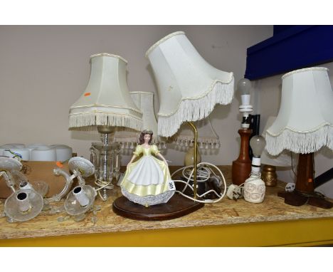A GROUP OF NINE TABLE LAMPS AND A BOX OF GLASS SHADES, comprising two matching cream onyx lamps, height 20cm, a small zodiac 