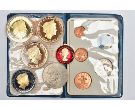 A SELECTION OF COINS, to include a 'Britains first decimal coin set' including 1/2 penny to ten pence, four one crown commemo