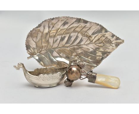 A SELECTION OF SILVER AND WHITE METAL ITEMS, to include an early 20th century silver rattle with mother of pearl handle, hall