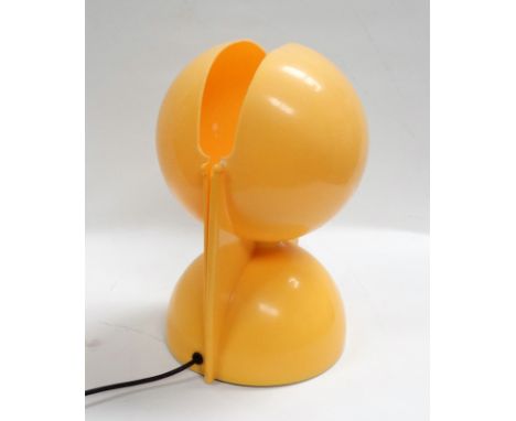 Terry Conran for Habitat - Crayonne moon table lamp, circa 1970s, in yellow plastic, height 32cm.