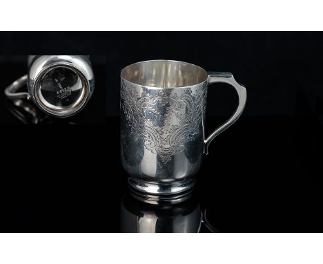 Walker and Hall Sterling Silver Cup With Floral Chased Decoration to Body, of Solid Construction. Hallmark Sheffield 1914. Si