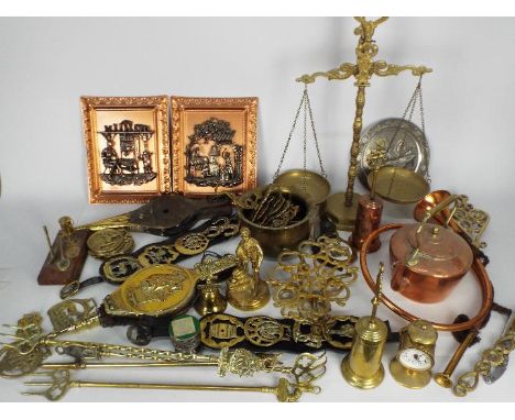 Mixed metalware, brass, copper, pewter to include scales, horn, bellows, wall plaques and similar.
