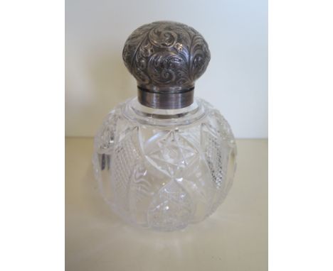 A silver top scent bottle, 15cm H - Mappin and Webb Sheffield 1898, chip to stopper otherwise generally good 