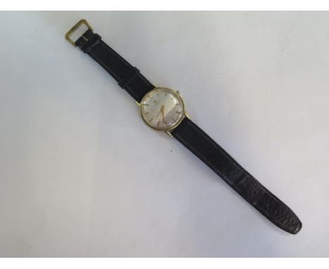 A Tissot Seastar gents wristwatch - manual wind, 35mm including button, some usage marks, running 
