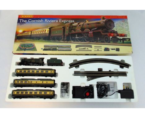 Hornby OO gauge model railway train set The Cornish Riviera Express R1102 to include Cardigan Castle no. 5087, three GWR cent