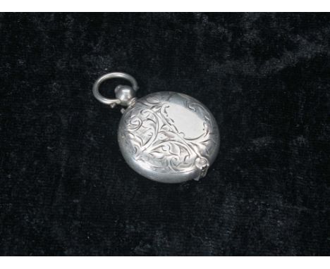 George V silver sovereign case, the foliate engraved case hinged at the base, maker W H Haseler, Birmingham 1913, 1.25" diame