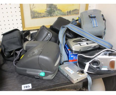Parcel of vintage cameras to include Polaroid, Olympus and Kodak etc