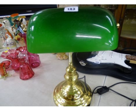 Vintage style desk lamp with green shade E/T