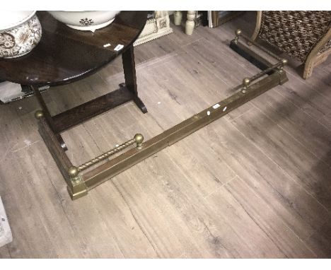 VINTAGE BRASS FIRE FENDER (EXTENDS)