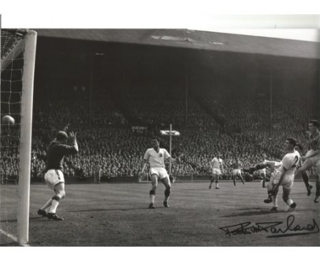 Peter Mcparland Aston Villa Signed 12 x 8 inch football photo. Good Condition All autographs come with a Certificate of Authe
