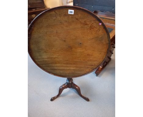 EARLY 19TH CENTURY MAHOGANY SIDE TABLE EARLY 19TH CENTURY MAHOGANY TILT TOP SIDE TABLE ON 3 LEGS, 26 INCH DIAMETER