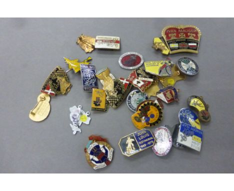 Speedway badges - a further selection of approx. 30 enamel badges, mostly 1970s onwards, many different UK tracks noted (gen 