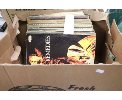 Vinyl - West Coast / Rock - An interesting collection of over 35 LP's from the UK & USA to include Jimi Hendrix, Jefferson Ai